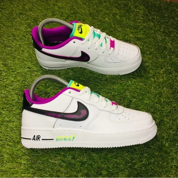 Nike Air Force 1 LV8 (GS) - Picture 3 of 10